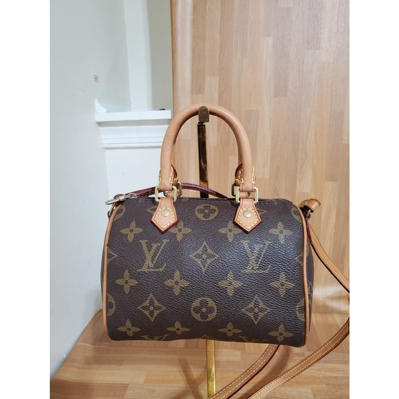 LOUIS VUITTONMonogram Nano Speedy - Picture 5 of 13